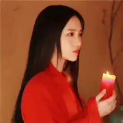 红色衣服动漫头像女生古