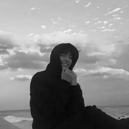 颓废一点的女生黑白头像,一场最美好的回忆