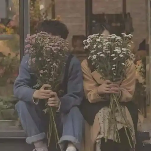 世间叵测,你抱紧我