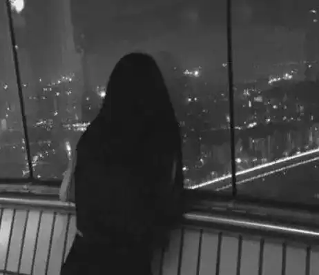 黑色系情侣头像一男一女