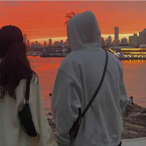 情头喜欢是乍见之欢,爱是久处不厌