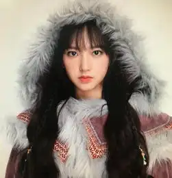 程潇新剧杀青,范丞丞他头戴皇冠长发像王子一般被一群网红围着