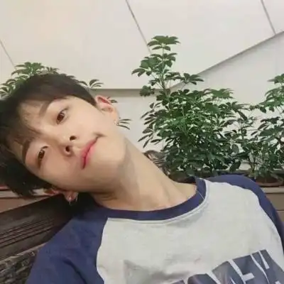 简约系男生头像可爱小哥