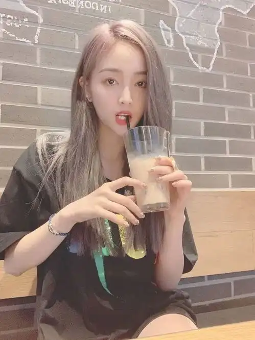 美人计前几天喝了第一杯奶茶的人,最近都后悔了