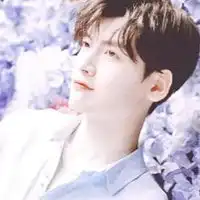 暖色系头像男头翟潇闻