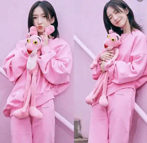 孟美岐方辟谣恋情,评论区却沦陷了,谁还记得火箭少女的c位