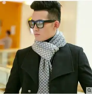 深灰色毛呢大衣可以搭配什么颜色围巾男