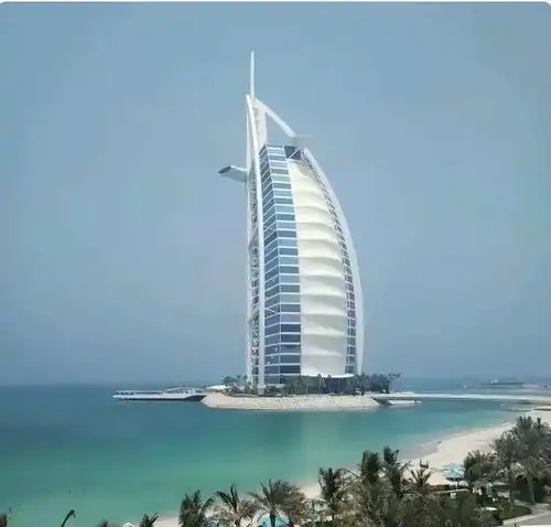 道系青年头像高清迪拜