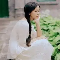 女生头像上下白框唯美微信头像图片大全