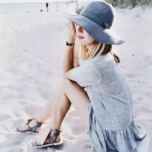 身高155衣品却好到炸,这个颜值爆表的丹麦金发小甜心超级sweet