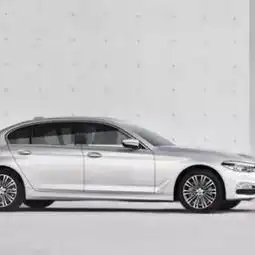 今天来听点不一样的全新bmw5系