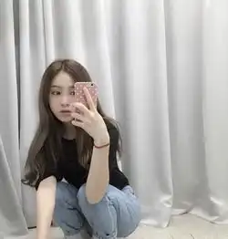 你不知道的冷知识女生经常摸这3个位置,颜值会受影响,越变越丑