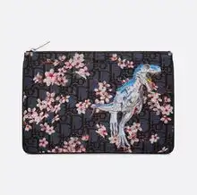 继kaws联乘之后,diorx空山基全貌联乘劲爆登场