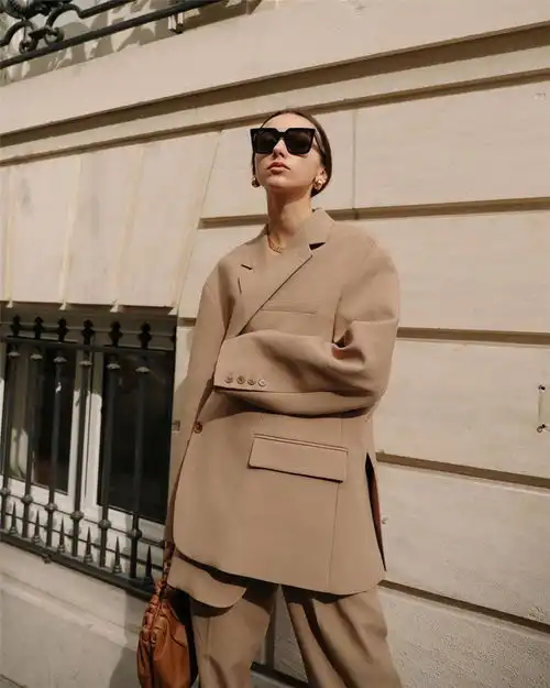 土色不土这样的大地色跟秋冬特别搭,怎么穿都不会腻