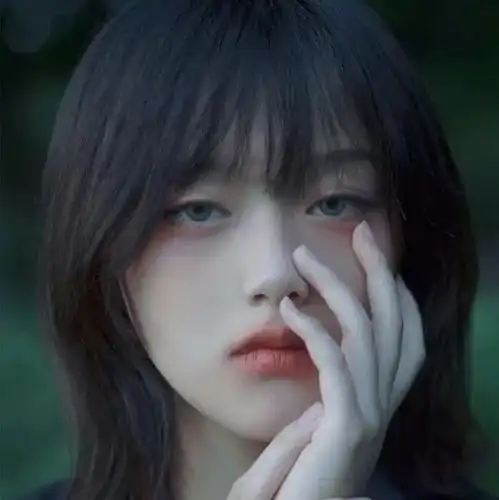 甜丧系头像女真人段竹心