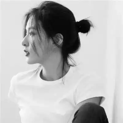 女生微信头像黑白霸气十足,我在忧愁时想你