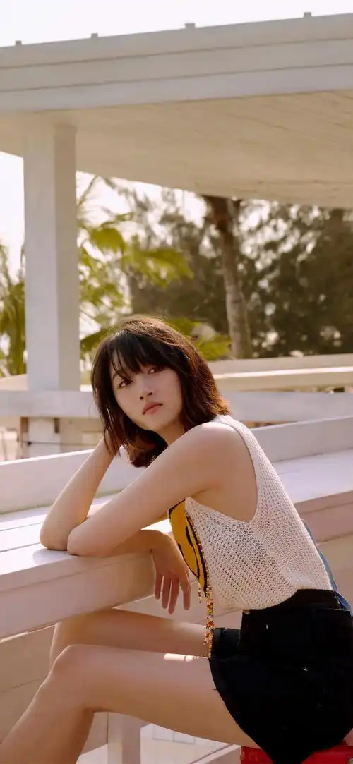 美女系列壁纸第925期关晓彤