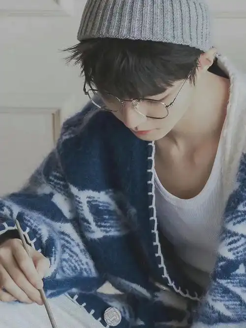 王俊凯既成熟禁欲又能够保持少年气,妥妥的纯欲天花板