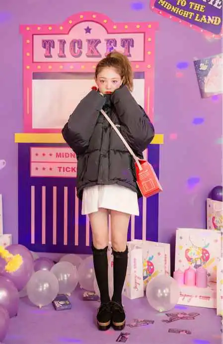 韩版羽绒服女款图片冬天也能时尚度满分