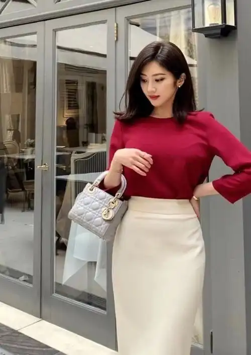 韩系穿搭太少女看这位韩国气质博主穿搭,简约高贵又女神