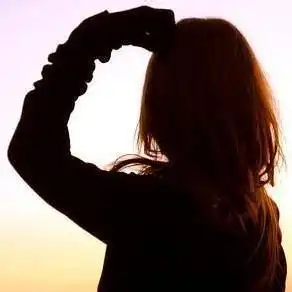 手指远方黑白图片微信头像图片大全