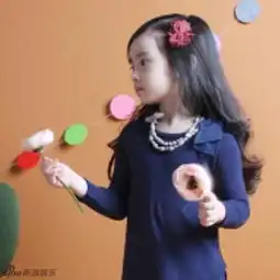 韩国小萝莉可爱娇俏俨然时尚大咖