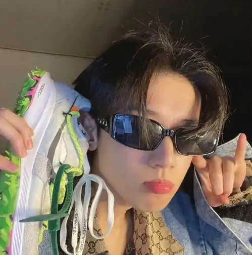 三观超正的文案