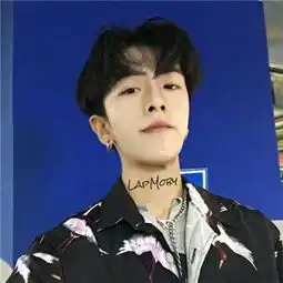 男生蓝色系头像图片蓝色