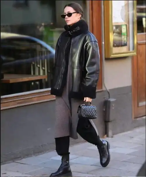 别小瞧这件冬外套看着厚但时髦百搭,一点不输大衣羽绒服