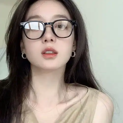 ins招桃花女生头像