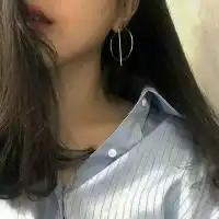 半身露锁骨女生头像2018白衬衫露锁骨的女头像图片大全