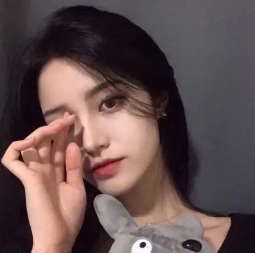 动漫头像女生高冷系御姐