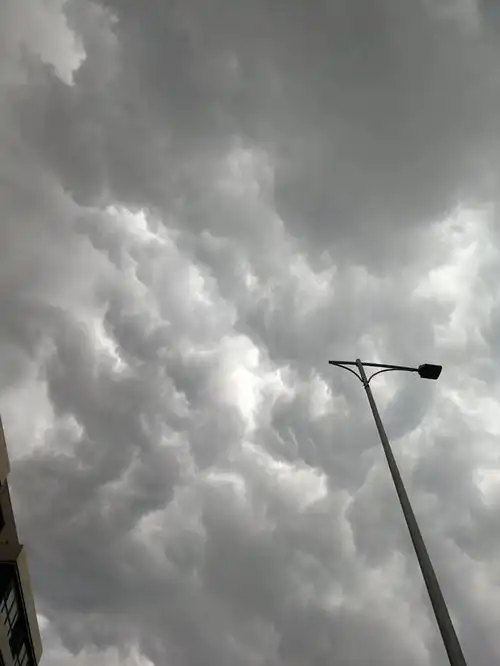 刺激在沈阳看泼墨山水画大片转眼又艳阳蓝天白云