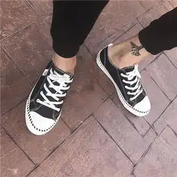 2018最新韩系帅哥头像勇敢一点未来的路还很长