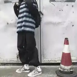 女头部位腿控不露脸学生部位女生头像下半身控