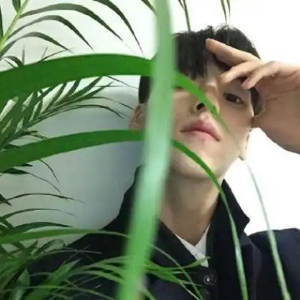 2020时尚好看男生头像帅气,热情到冷漠的男生