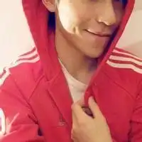 红色系的男生头像男人