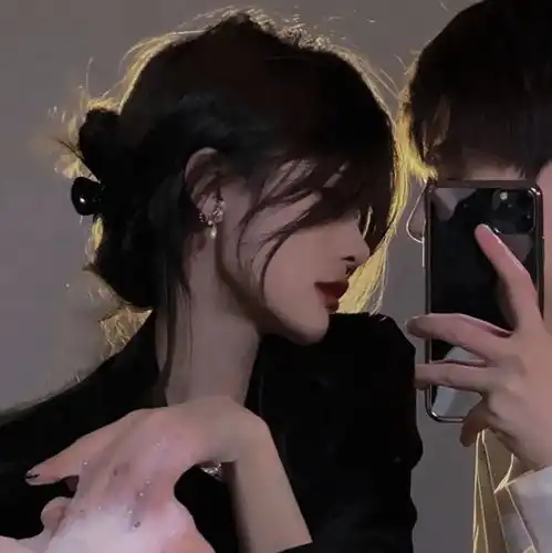 真人情头做废物是极需要天赋的噢,我们普通人只配好好活着