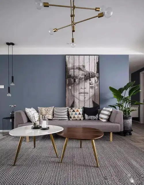 100㎡旧房改造,只是把阳台地面抬高10公分,整个家都变了