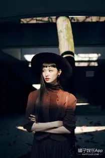 除了小松菜奈,这个留着二次元刘海的日系少女也是美到炸的存在