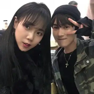 2023阳光活力情侣头像