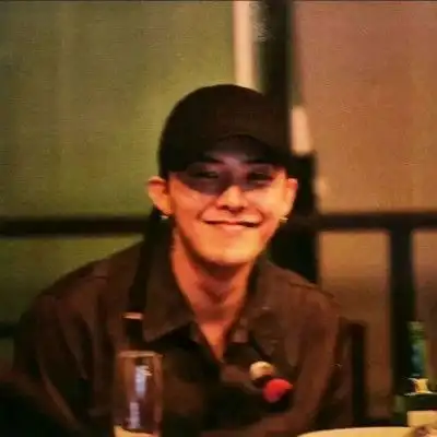 头像男丧系颓废袁弘