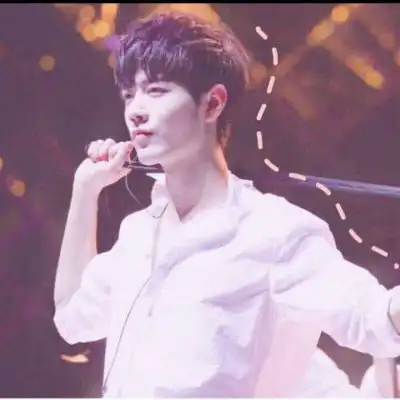 粉色系肖战可爱图片绝版2019要帅哥不要面包