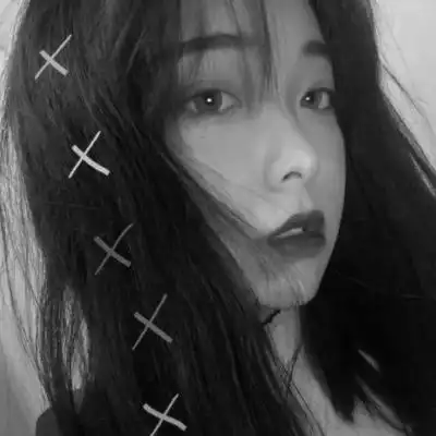 伤感黑白女生头像,女生伤感心碎的头像黑白图片