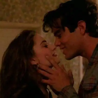 暖心系欧美微笑女生头像唯美欧美女生微笑甜美图片