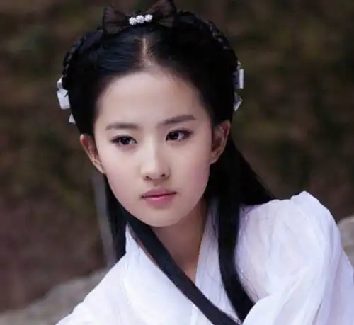 10位小龙女的扮演者,有的仙气飘飘被称赞,有的一言难尽被吐槽