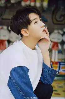 卢洋洋韩系照片傅弥