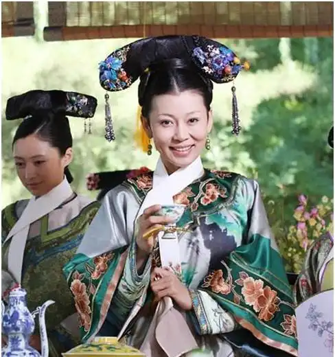 甄嬛传演员再现经典,跪地痛哭放声嘶吼,曾与温太医相恋多年