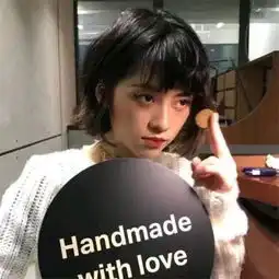 丧系女生头像别装作不在乎了,你眼睛里的喜欢都快溢出来了