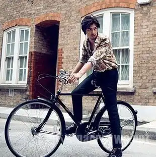 陈柏霖文艺男的伦敦绅士物语